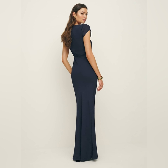 Reformation Nayeli Dress in Navy Blue Fitted Maxi Dress V-Neck Cap Sleeve Size 8 - Picture 2 of 14